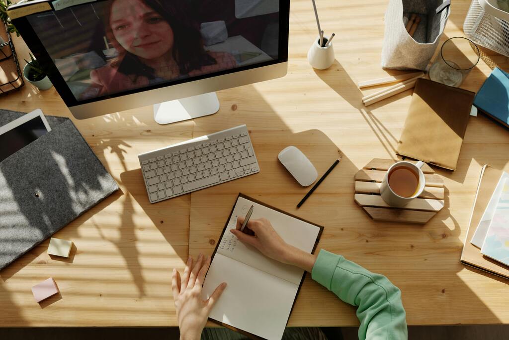 Nauka online przy laptopie